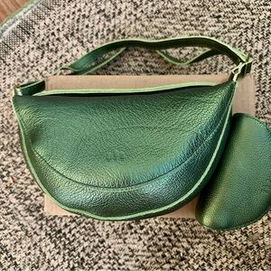 Portland Leather Goods Medium Koala Comet Metallic Greench Crossbody Sling Pouch